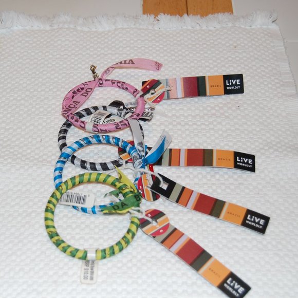 4 Live Worldly Multi Color Bangle Bracelets W/Small Charm Made in Brazil NWT - Picture 7 of 9